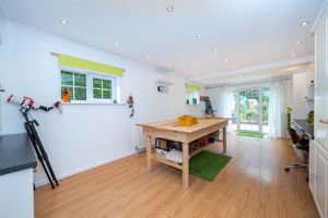 Family/leisure room- click for photo gallery